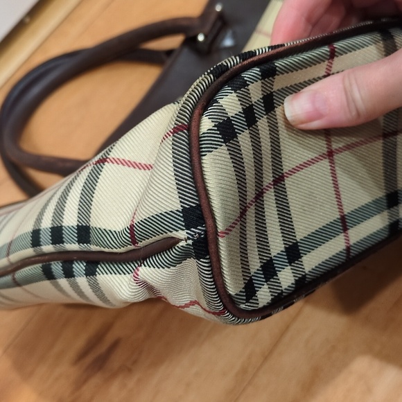 Burberry Nova Check Handbag - Picture 14 of 14